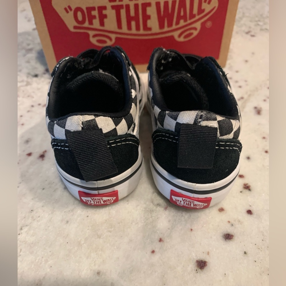 LIKE NEW/EUC Toddler VANS Old Skool Checkerboard - Picture 10 of 12